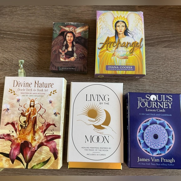 Oracle Cards - Assorted - Picture 1 of 11